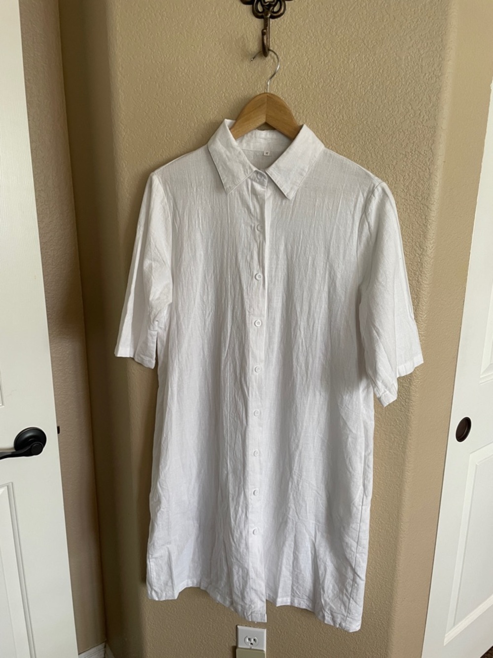 Women’s Linen/Cotton Blend White Short-Sleeve Button-Up Dress/Cover-Up Size M